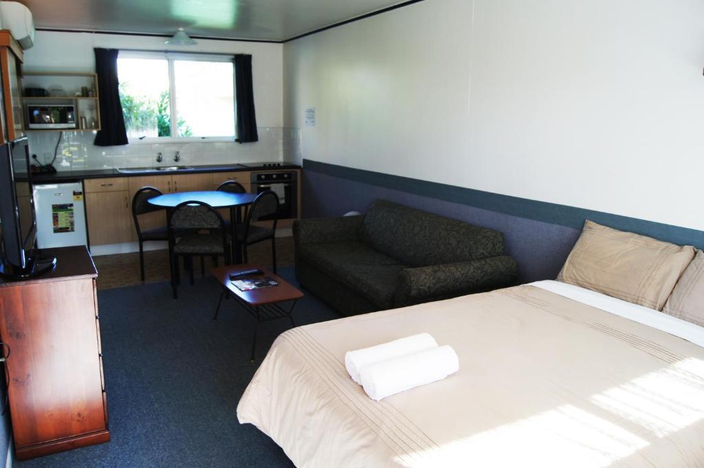 Eastland Motor Lodge Gisborne Room photo